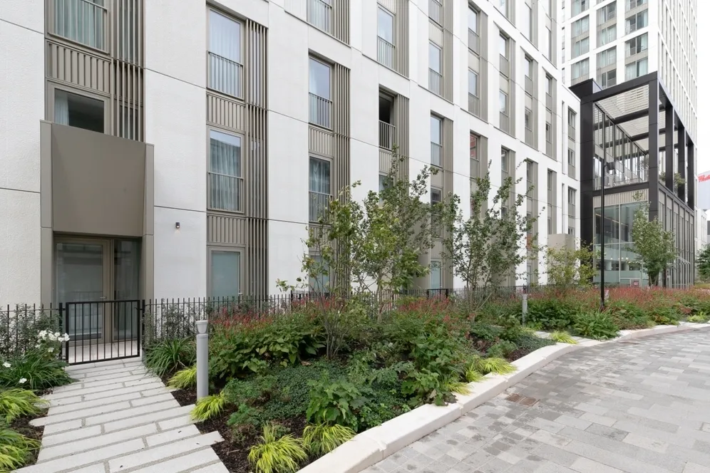 Cherry Park Lane London E20 photo 9
