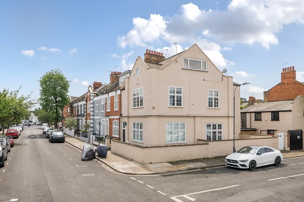 Tamworth St Fulham SW6 photo 11