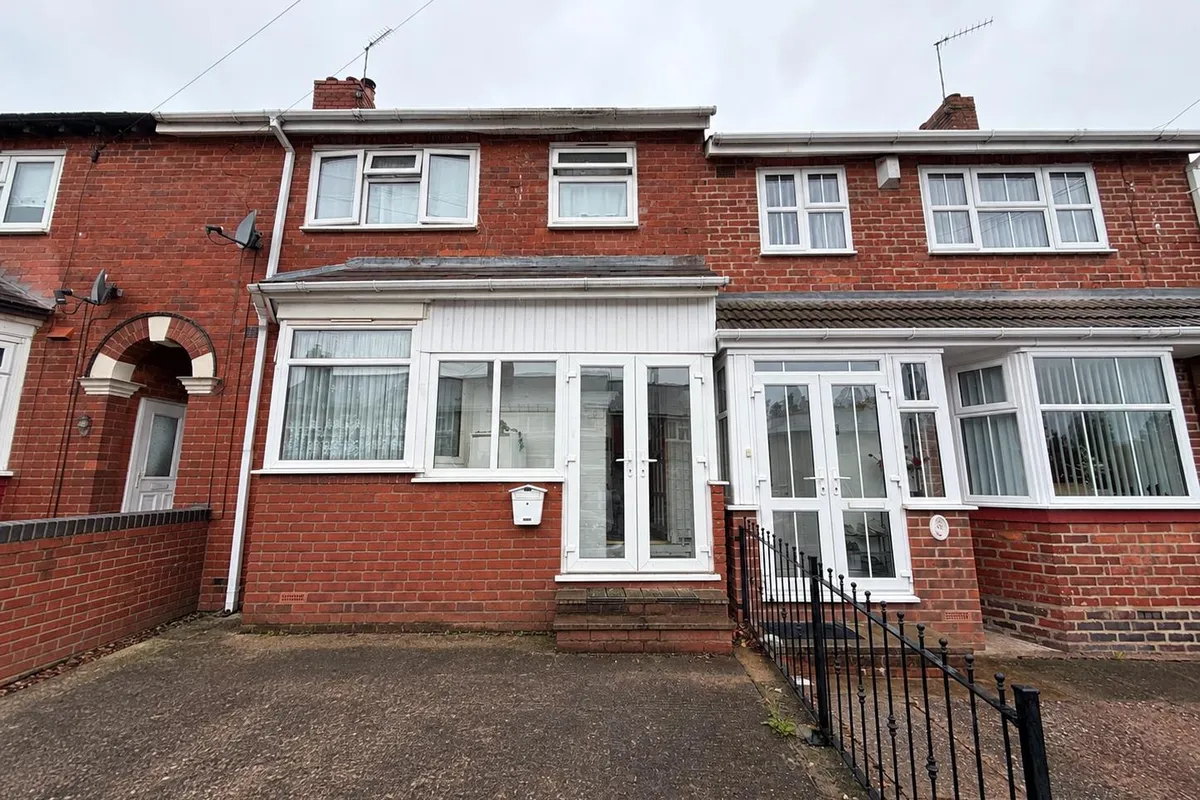 Douglas Road, OLDBURY