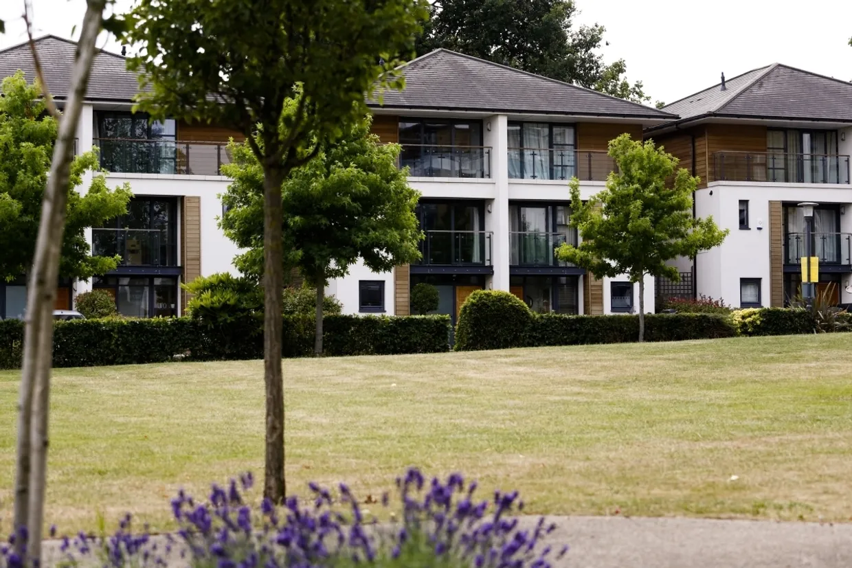 Whitelands Crescent, SW18 photo 1