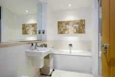Whitelands Crescent, SW18 photo 6