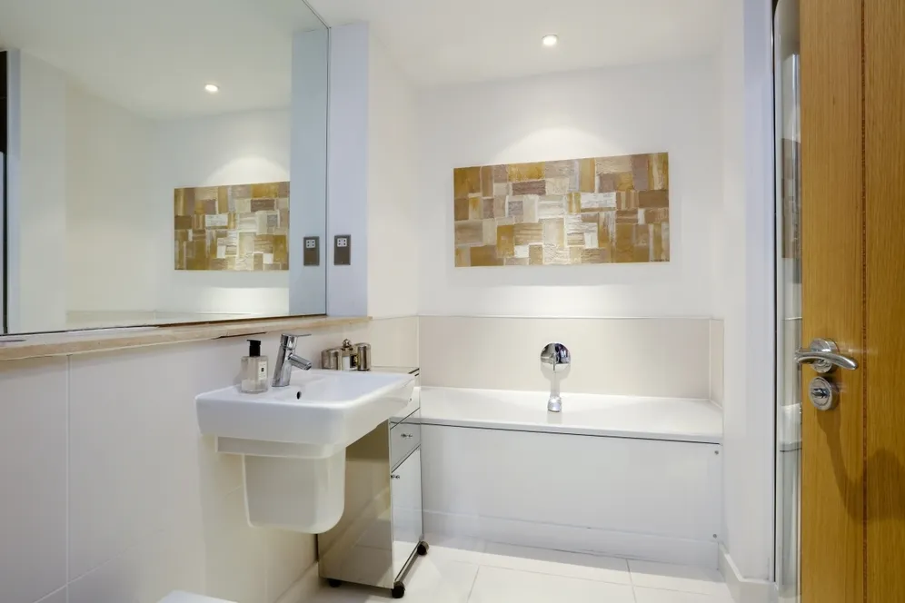 Whitelands Crescent, SW18 photo 6