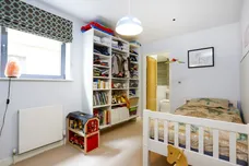 Whitelands Crescent, SW18 photo 10