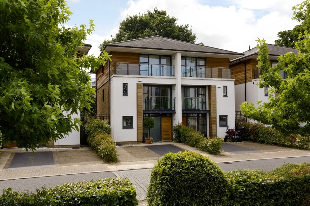 Whitelands Crescent, SW18 photo 12