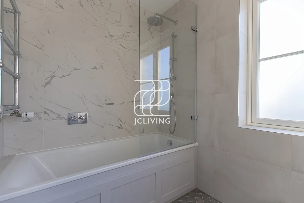 Whistler Drive Barnet EN4 photo 19