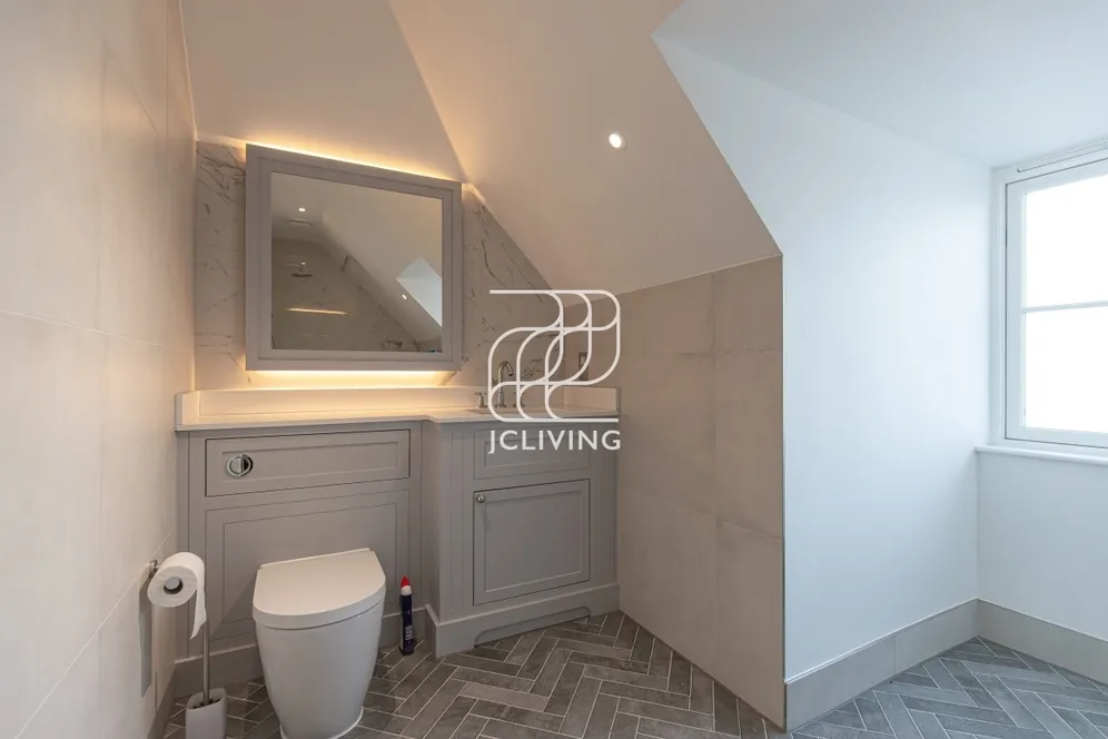 Whistler Drive Barnet EN4 photo 27