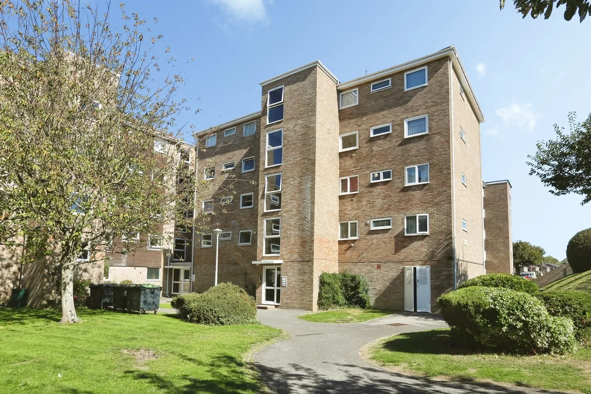 Gale Moor Avenue, Gosport
