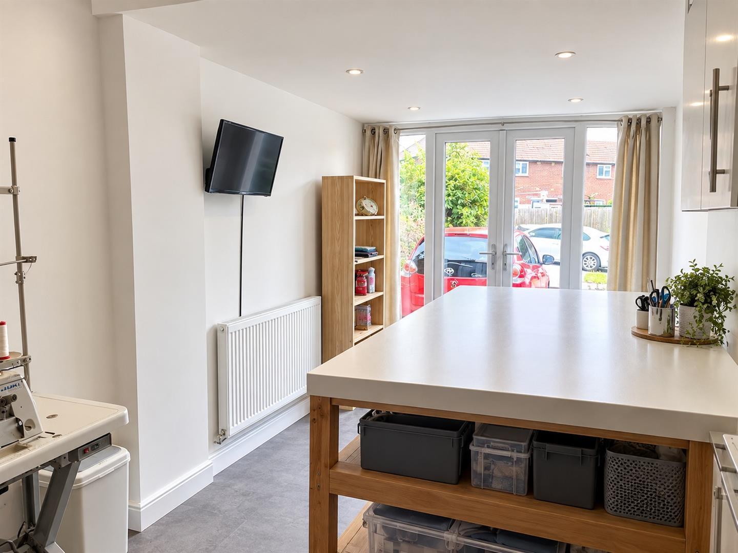 Lower Cippenham Lane, Slough Image 5