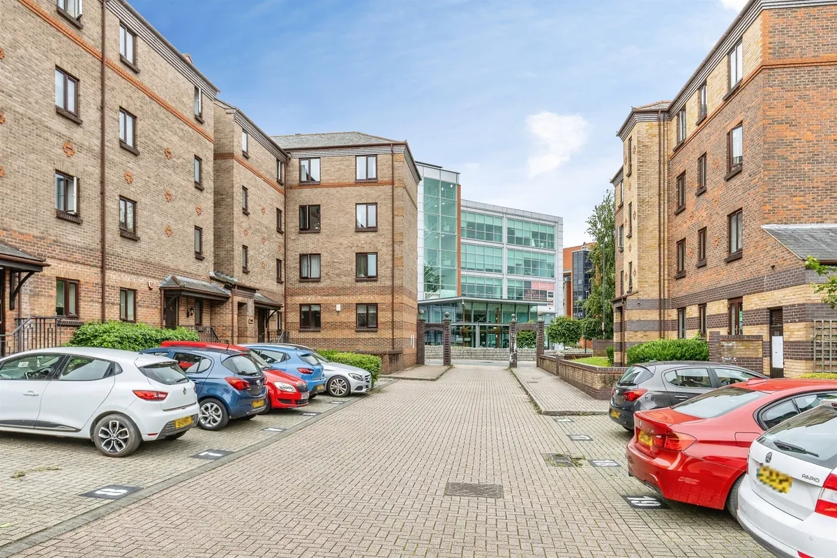 Redcliff Mead Lane, Redcliffe, Bristol