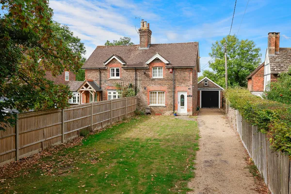 Swan Lane, Charlwood, Horley, Surrey, RH6