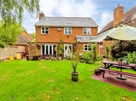 Riverside Green, Kings Somborne, Stockbridge thumb 3