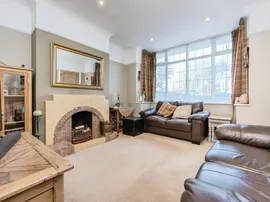 Grenville Avenue, Wendover, Aylesbury thumb 3