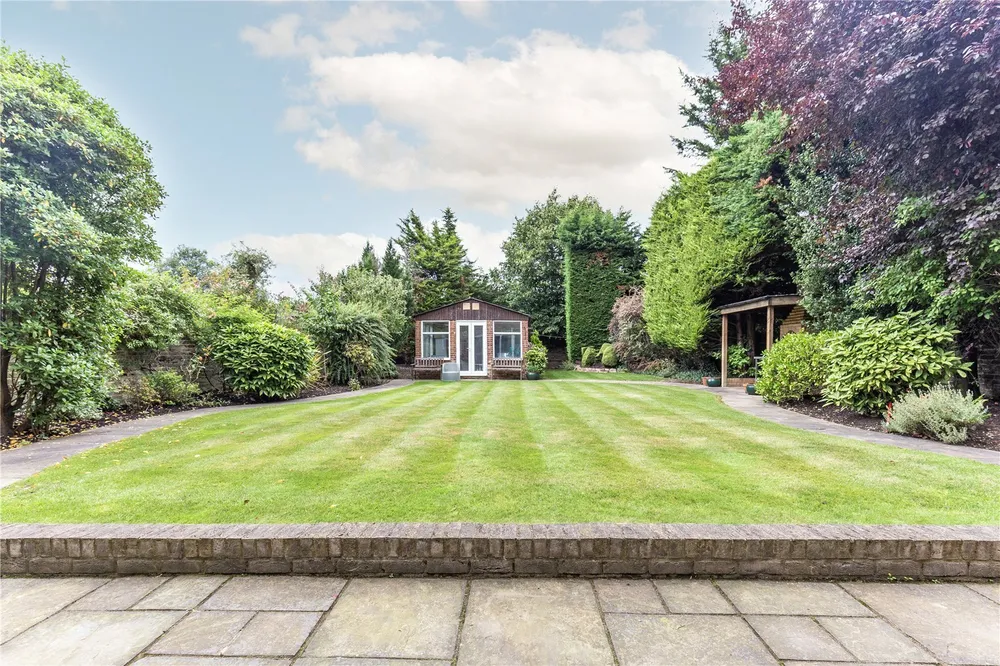 Hamilton Road, Ealing, W5