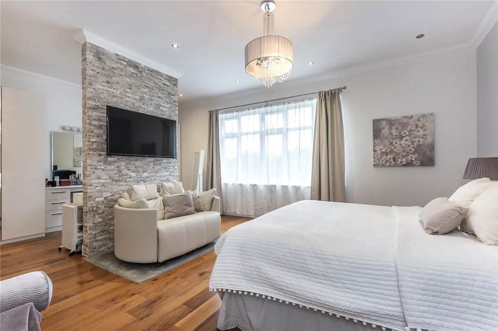Hamilton Road, Ealing, W5