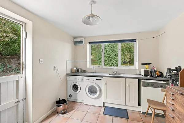 Bourne Road, West Bergholt, CO6 photo 14