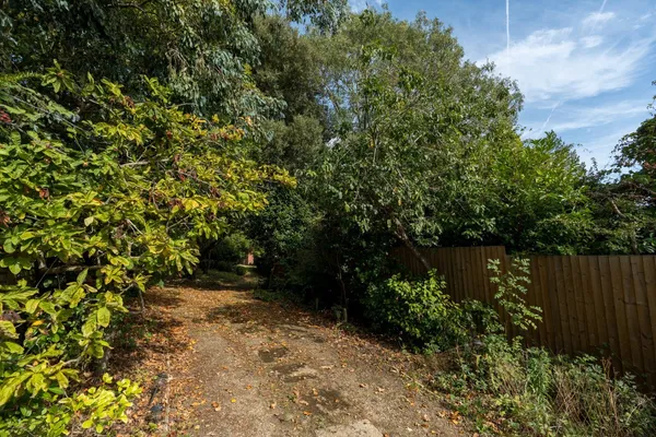 Bourne Road, West Bergholt, CO6 photo 25