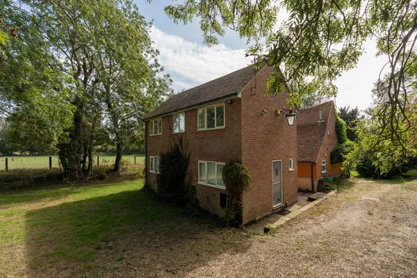 Bourne Road, West Bergholt, CO6 photo 34
