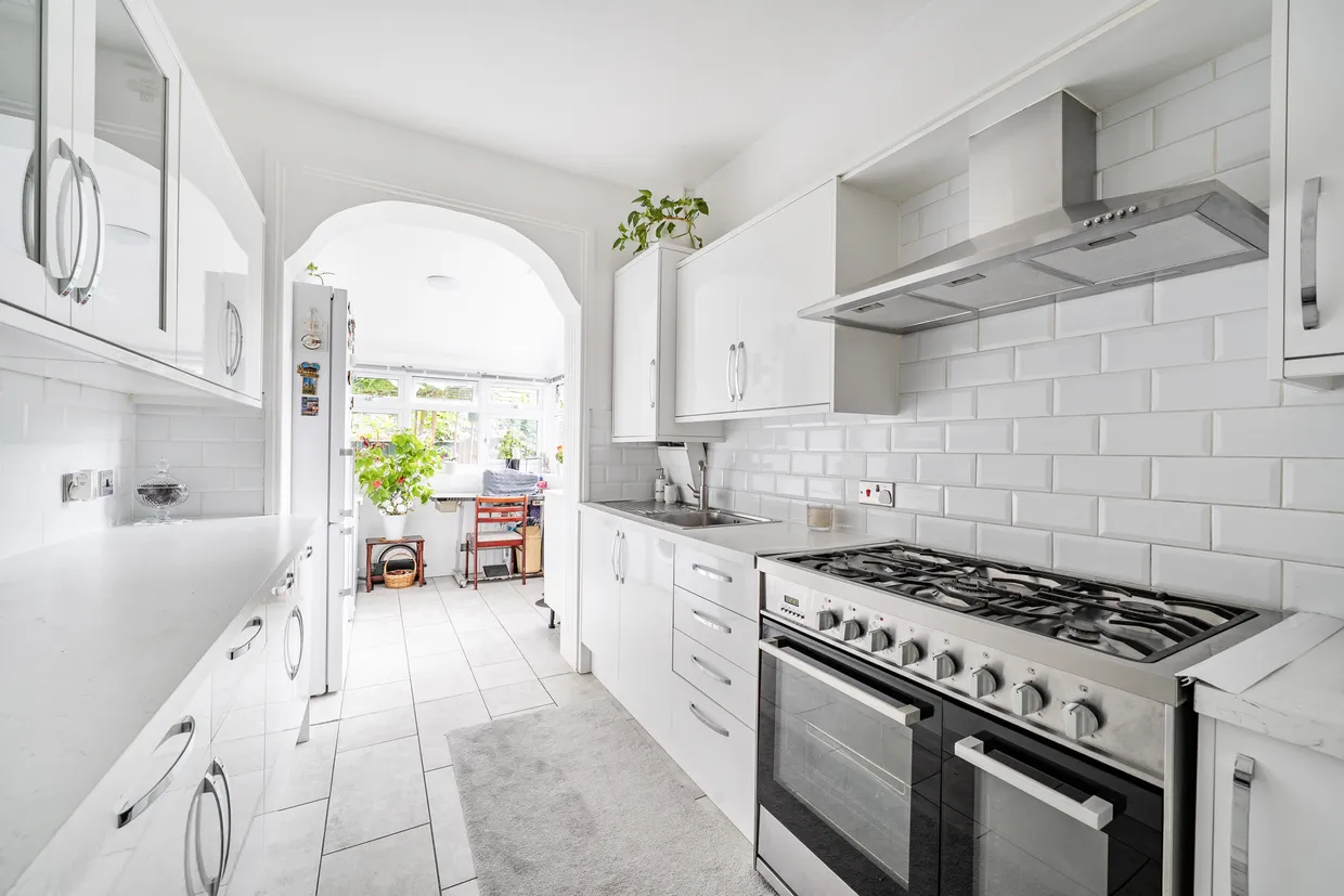 Hewitt Avenue, London, N22 photo 2