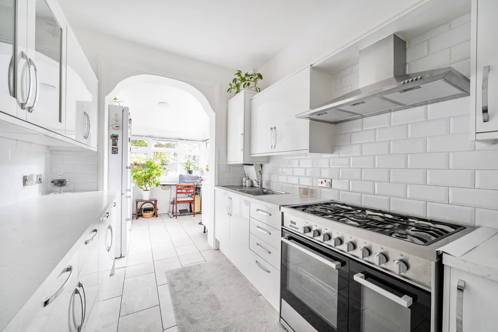 Hewitt Avenue, London, N22 photo 2