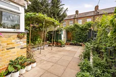 Hewitt Avenue, London, N22 photo 4