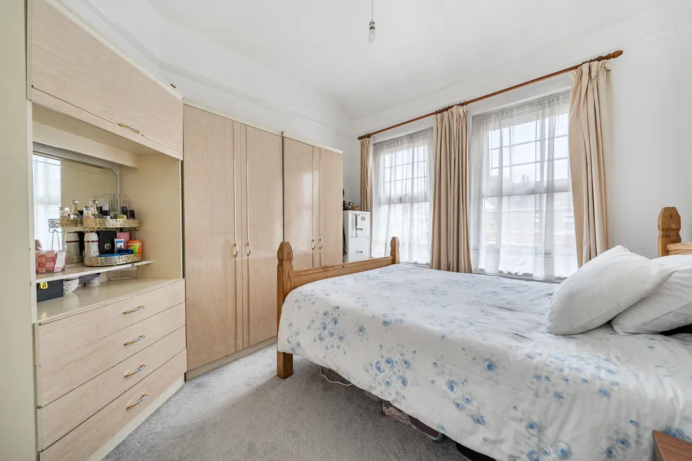 Hewitt Avenue, London, N22 photo 9