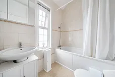 Hewitt Avenue, London, N22 photo 14
