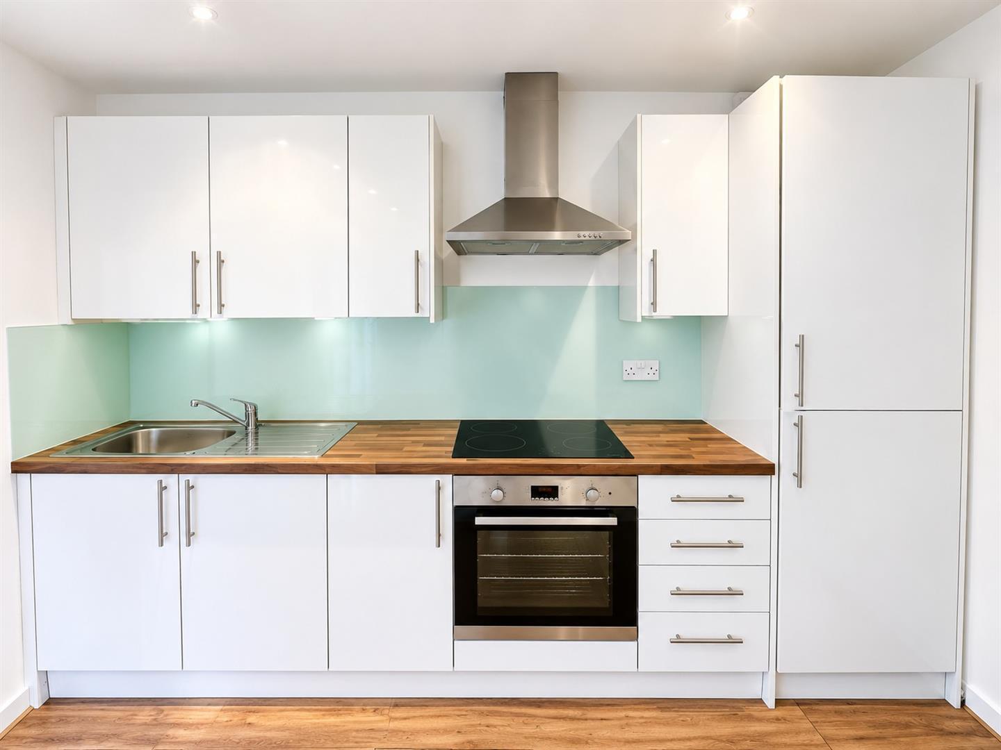 Adelaide Close, Slough Image 3
