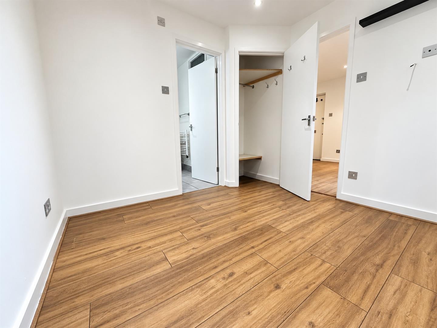 Adelaide Close, Slough Image 4