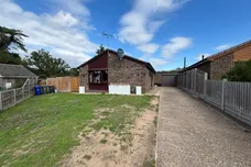 Stuart Close, Brandon