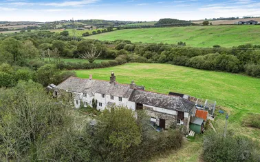 Hatt, Saltash