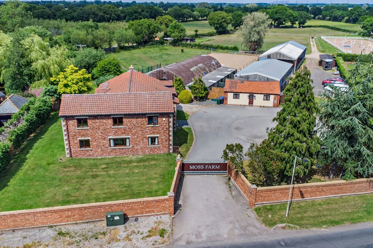 Moss Road, Moss, Doncaster