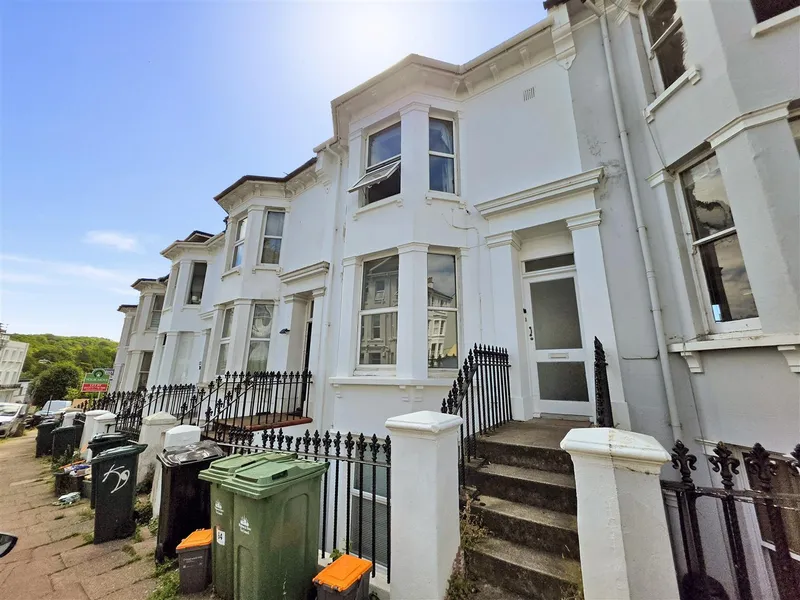 Property thumbnail 1 out of 3