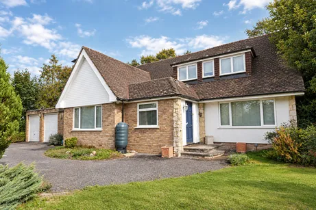 Shepherds Way, Liphook, GU30