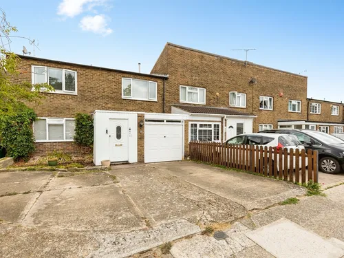 Lismore Crescent, CRAWLEYphoto