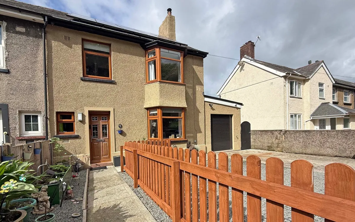 Bryn Llwyd, Bangor, Gwynedd, LL57