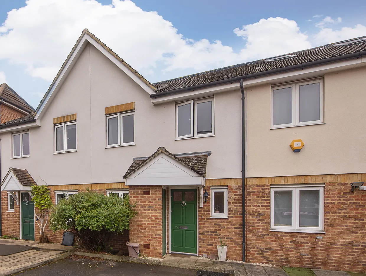 Isabella Place, Kingston Upon Thames, KT2 photo 1