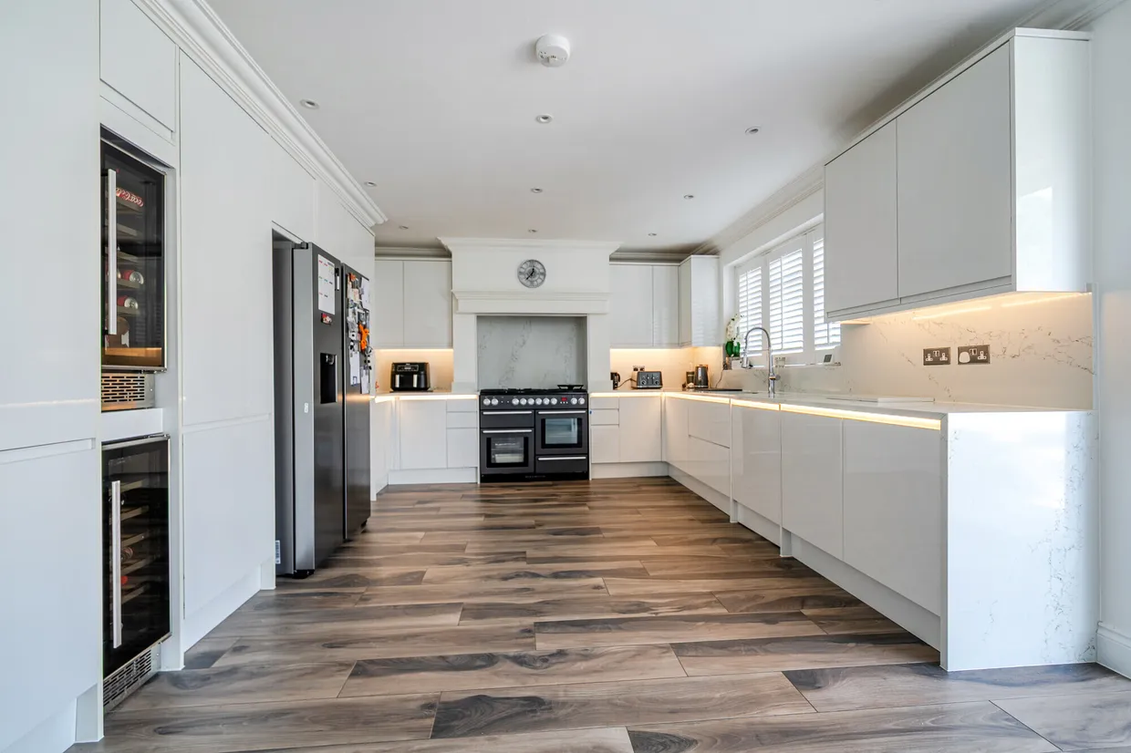 Burlington Rise, East Barnet, EN4 photo 2