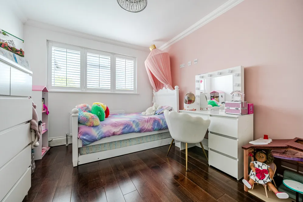 Burlington Rise, East Barnet, EN4 photo 15