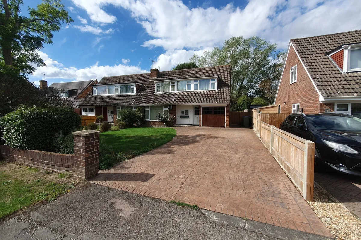 Stewart Close, Fifield, Maidenhead