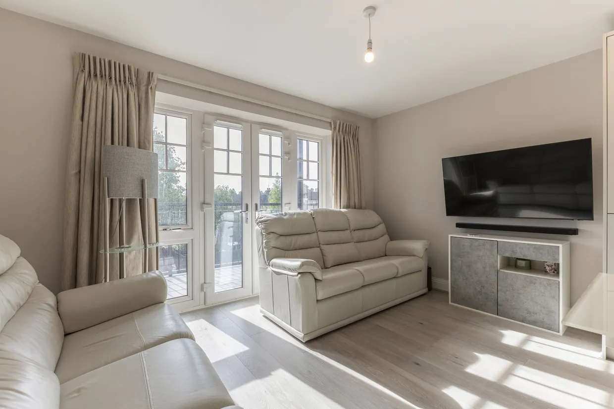 High Street, Edgware, HA8 photo 6