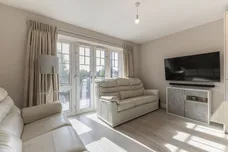 High Street, Edgware, HA8 photo 6