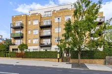 High Street, Edgware, HA8 photo 20