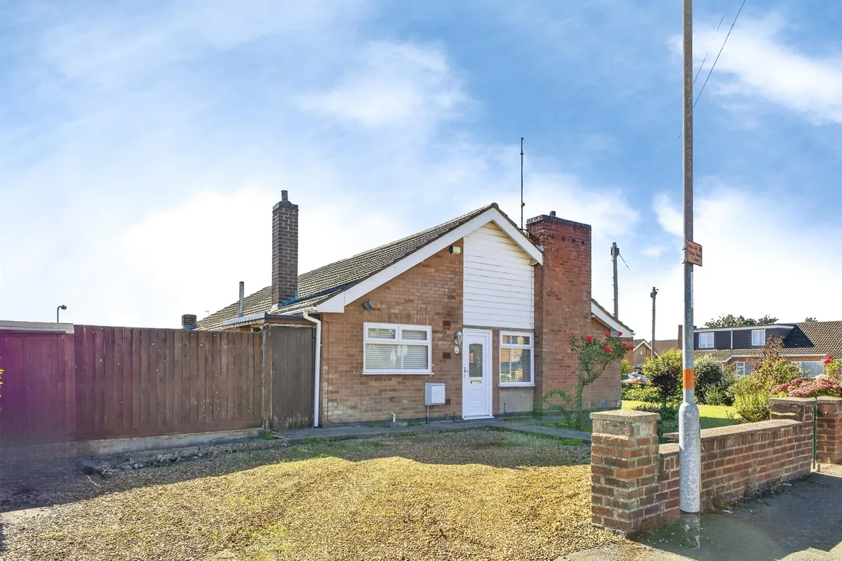 Eastern Avenue North, Northampton