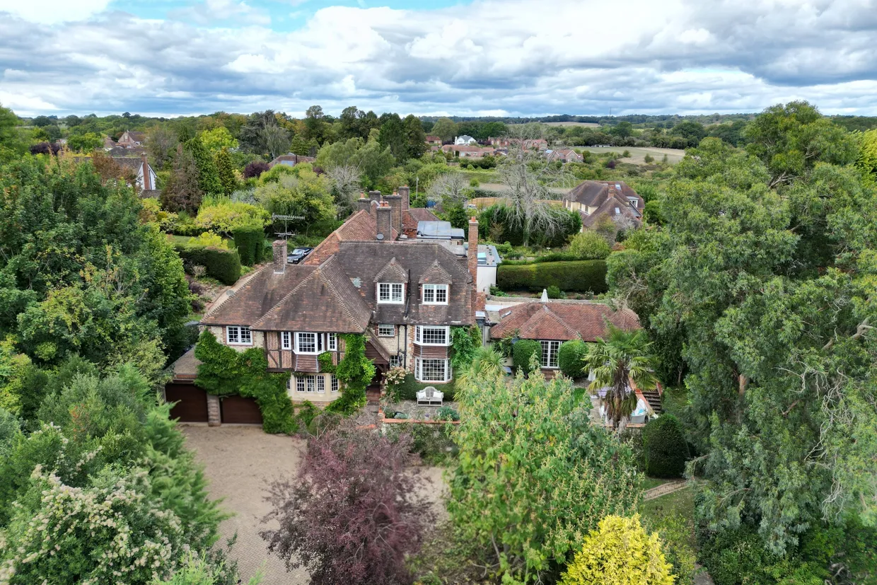 Crondall Lane, Farnham, GU9 photo 1