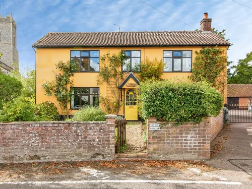 The Street, Metfield, Harlestonphoto