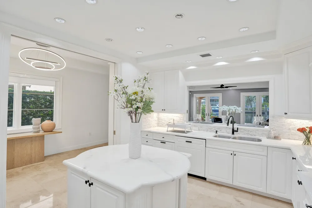 210 Hendricks Isle, Fort Lauderdale, FL 33301