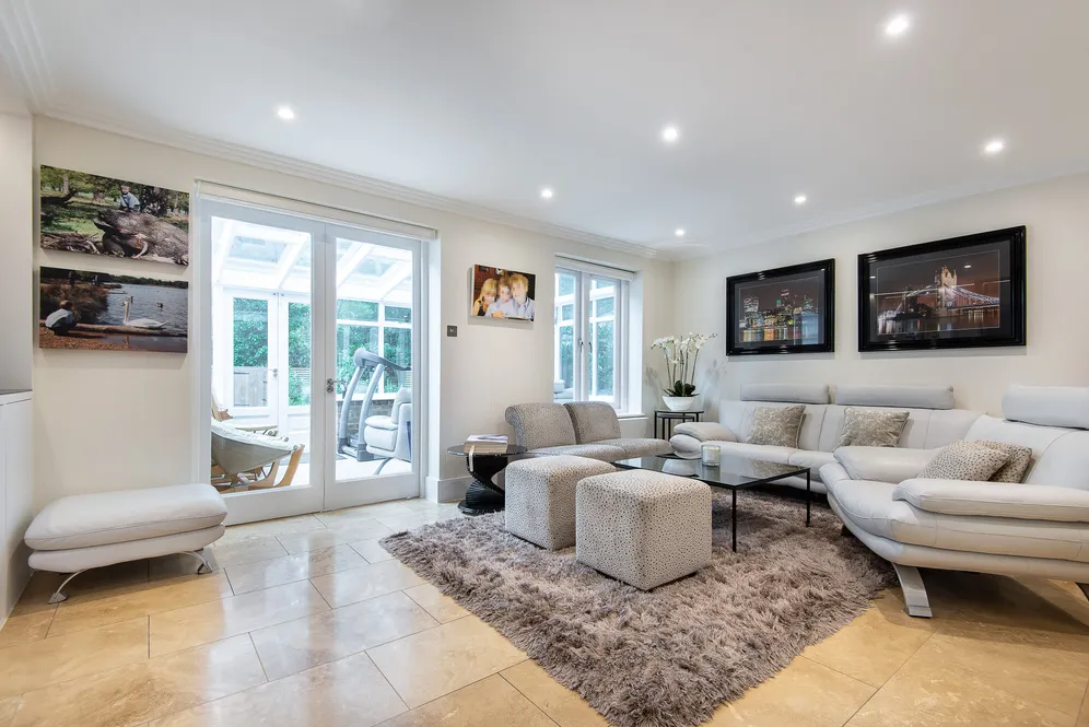 Kingston Hill Place, Kingston Upon Thames, KT2 photo 3