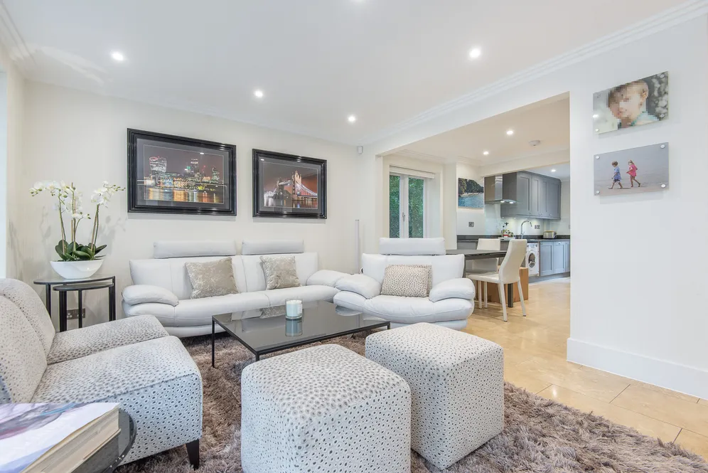 Kingston Hill Place, Kingston Upon Thames, KT2 photo 8
