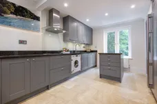 Kingston Hill Place, Kingston Upon Thames, KT2 photo 12