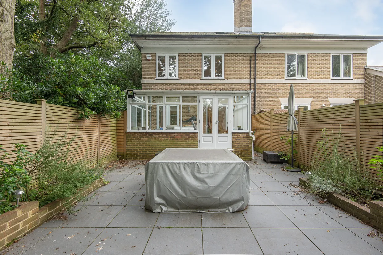 Kingston Hill Place, Kingston Upon Thames, KT2 photo 16